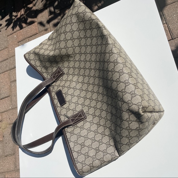 Gucci Handbags - Gucci tote bag